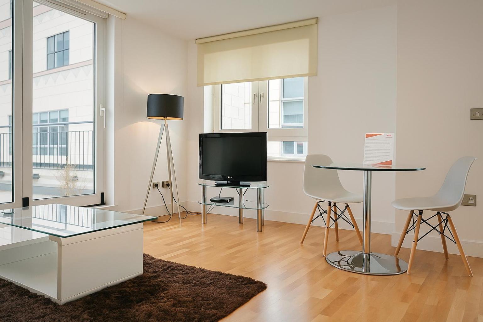 Still Life Tower Hill Executive Apartment