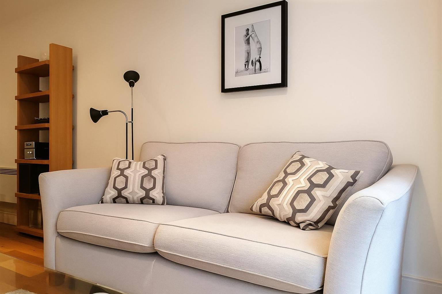 Still Life Tower Hill Executive Apartment London